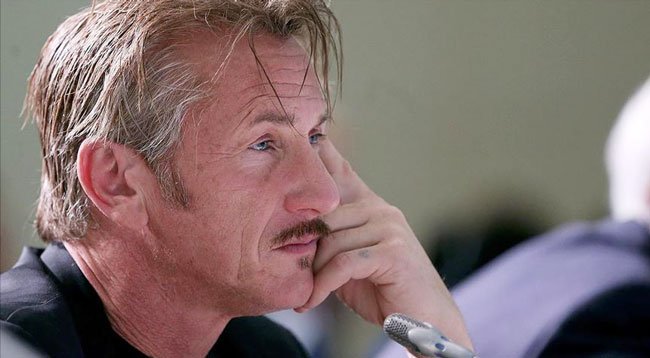 Sean Penn Gönüllü Olarak Kovid-19 Testi Yapıyor