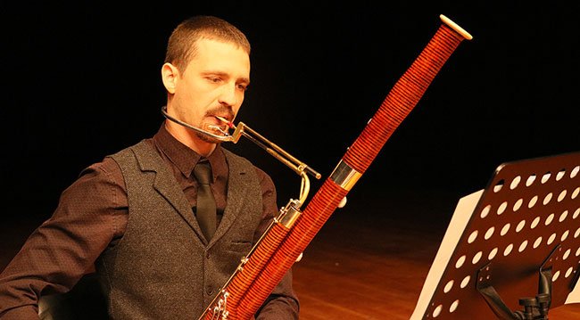Ukraynalı Müzisyen Fagotla Türk Müziği Çalıyor