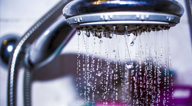 Koranavirüse Karşı Mümkünse Her Gün Banyo Yapılmalı